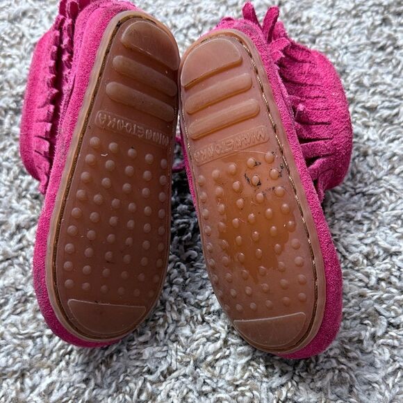 Minnetonka Pink Moccasins With Fringe - Picture 4 of 5